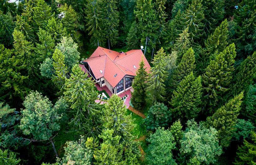 Дома в вековом лесу в элитном поселке Emerald Village на Новорижском шоссе