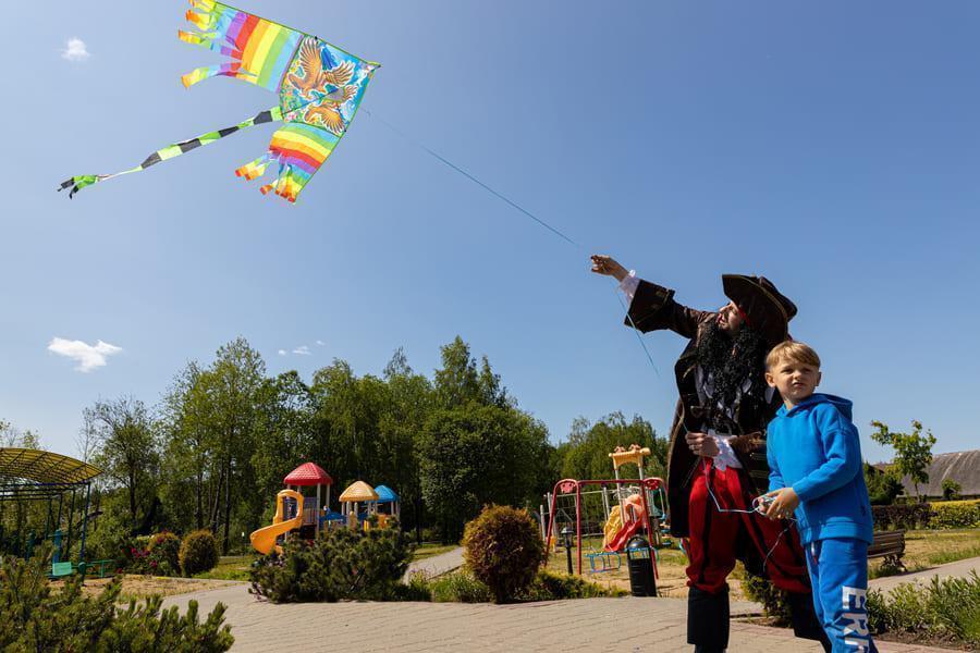 Детский клуб в поселке Emerald Village