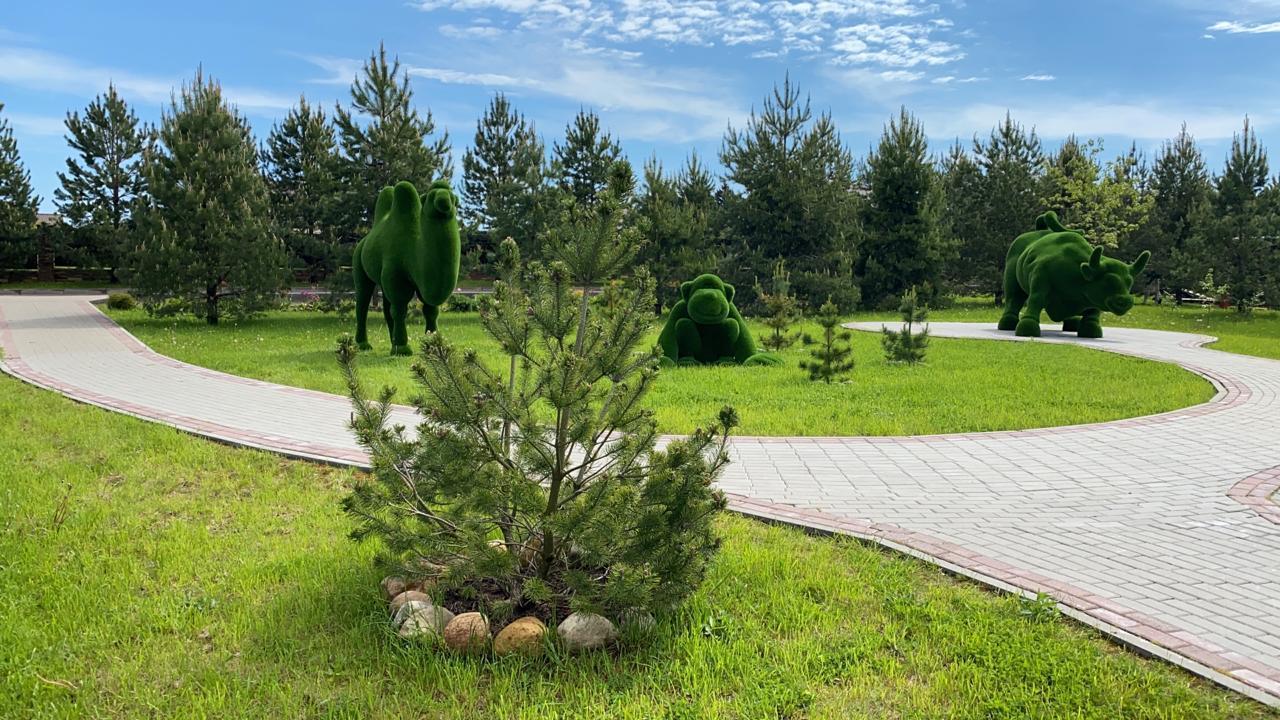 Парк Юрского периода в поселке Emerald Village