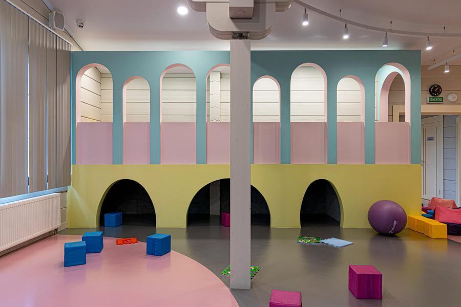 Детский клуб в поселке Emerald Village