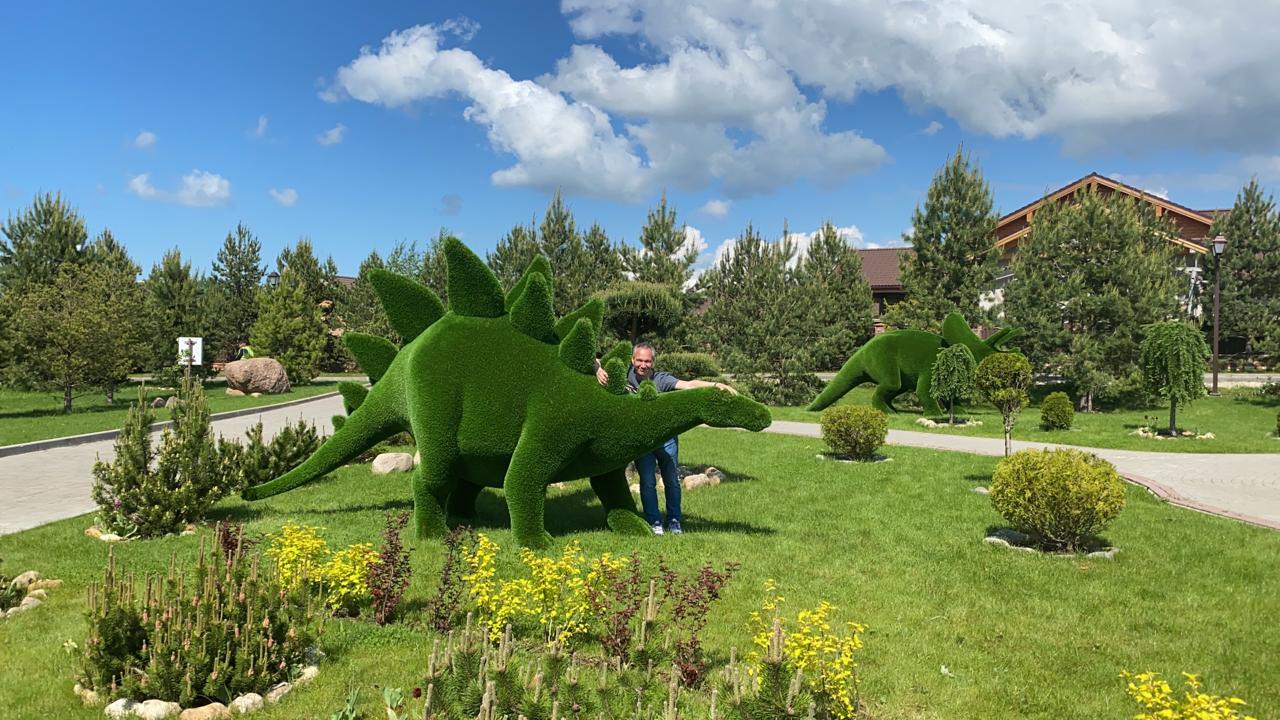 Парк Юрского периода в поселке Emerald Village