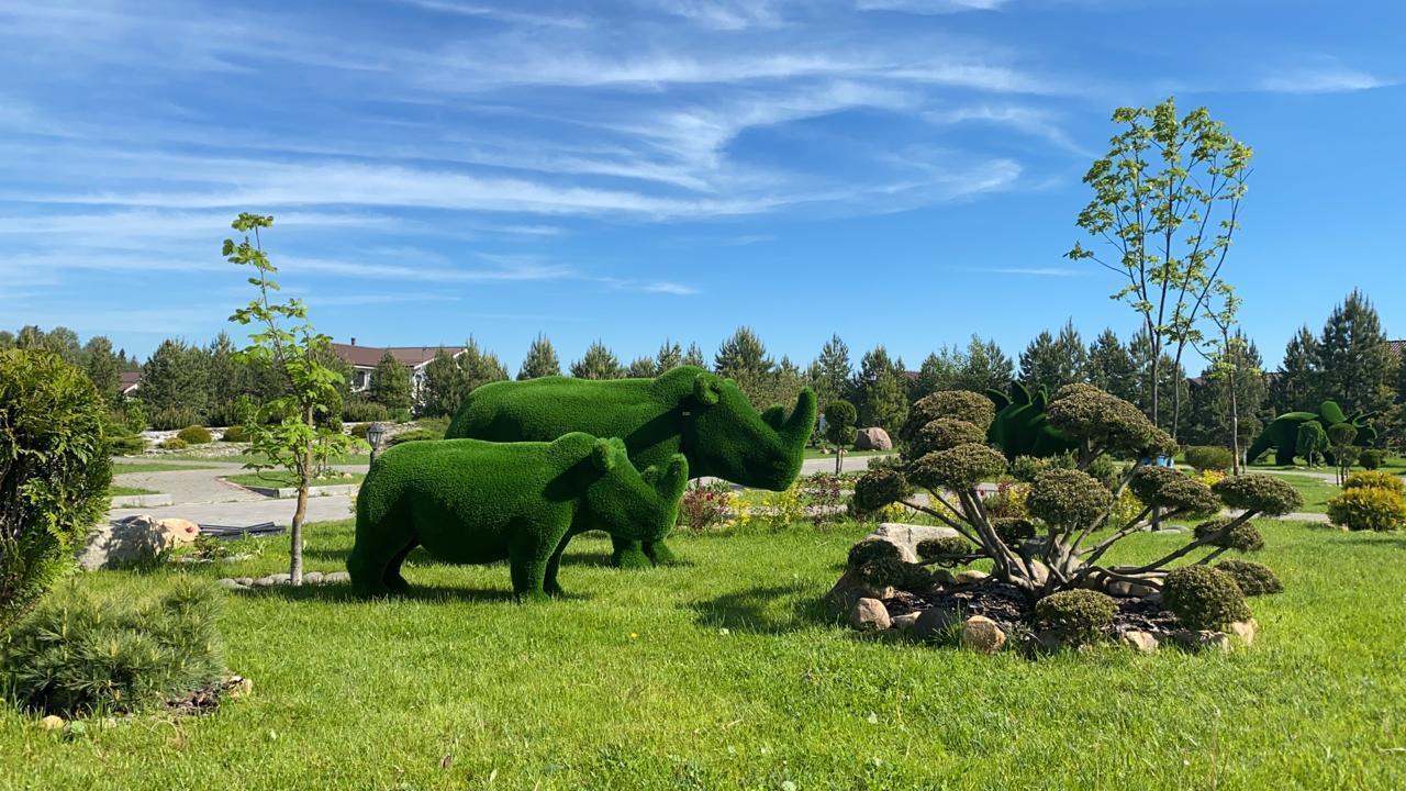 Парк Юрского периода в поселке Emerald Village