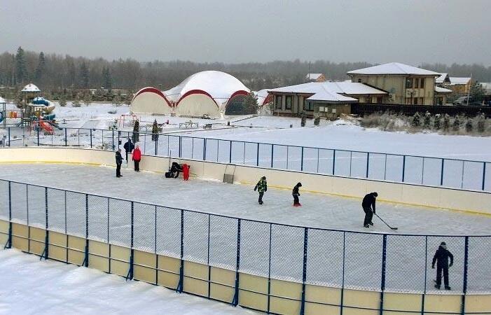 Детские и спортивные площадки  в поселке Emerald Village