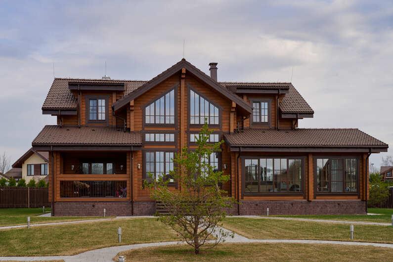 Построенные дома в КП Emerald Village на Новорижском шоссе