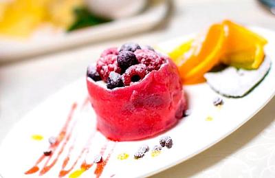 Десерты в ресторане на Новой Риге в элитном КП Emerald Village 