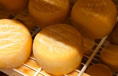 Сыр из собственной сыроварни в поселке Emerald Village